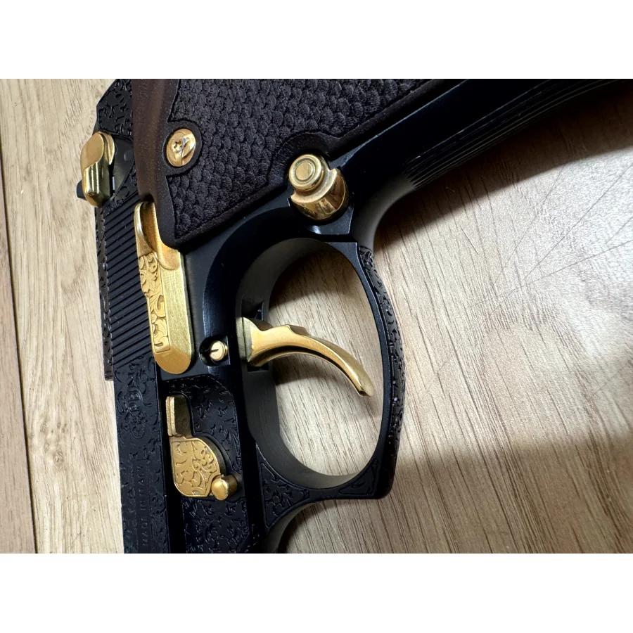 PISTOLET BERETTA 92F 9x19 CUSTOM OR ENGRAVING