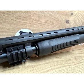 001923 : FUSIL A POMPE TAURUS ST12 STANDARD CAL.12 61CM Ray?