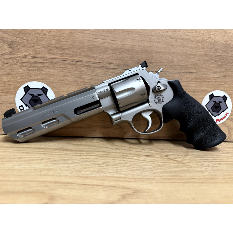 REVOLVER SMITH & WESSON...