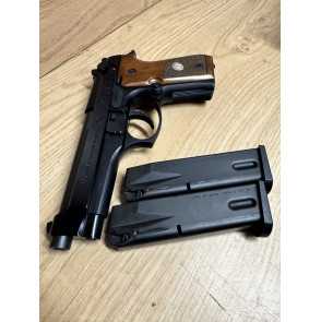 PISTOLET BERETTA MOD 92 FS CALIBRE 9X19
