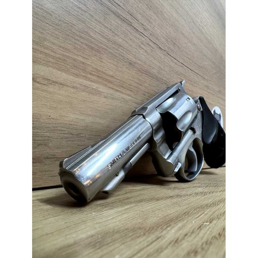 REVOLVER SMITH