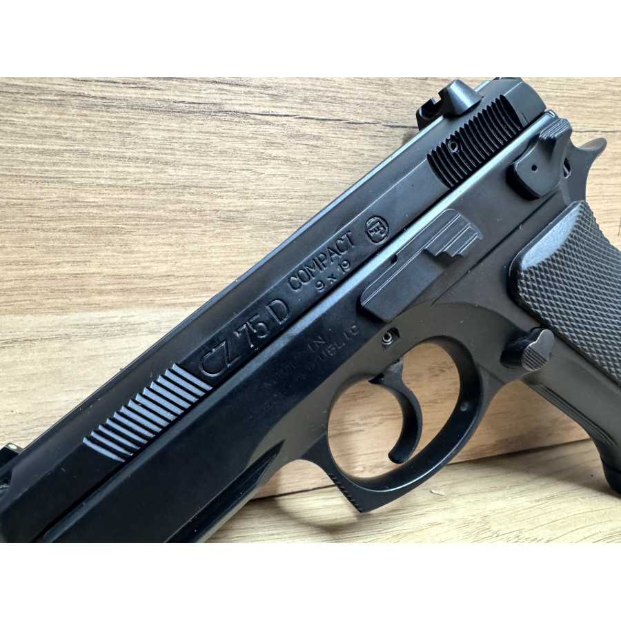 PISTOLET CZ 75 DAO CALIBRE 9X19