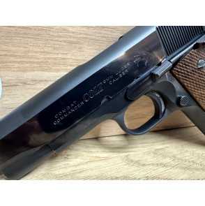 PISTOLET COLT 1911 COMBAT COMMANDER 9X19
