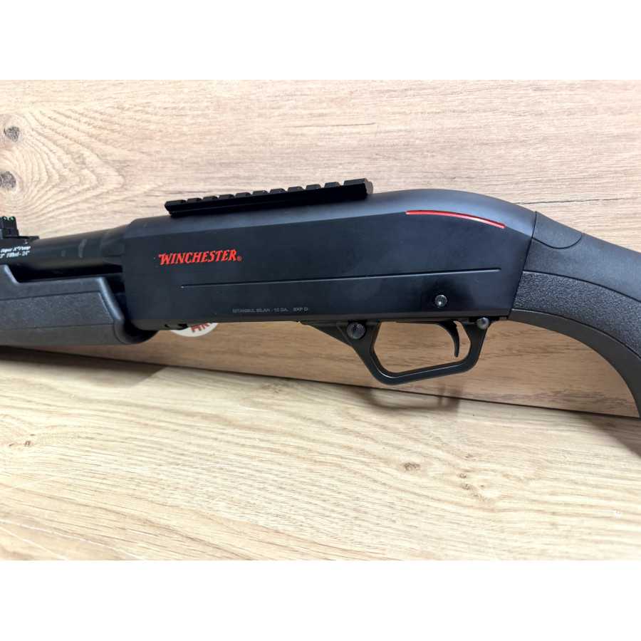 FUSIL A POMPE WINCHESTER SXP 12 RAYER CAL 12