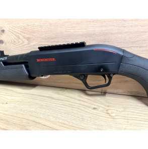 FUSIL A POMPE WINCHESTER SXP 12 RAYER CAL 12