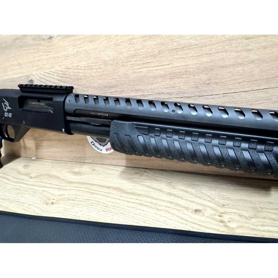 FUSIL A POMPE TAURUS ST12 TACTICAL 12/76