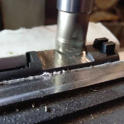 ATELIER // USINAGE FRAISAGE POINT ROUGE - OPTIQUE