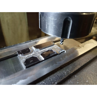 ATELIER // USINAGE PLAQUE POUR READY OPTIC