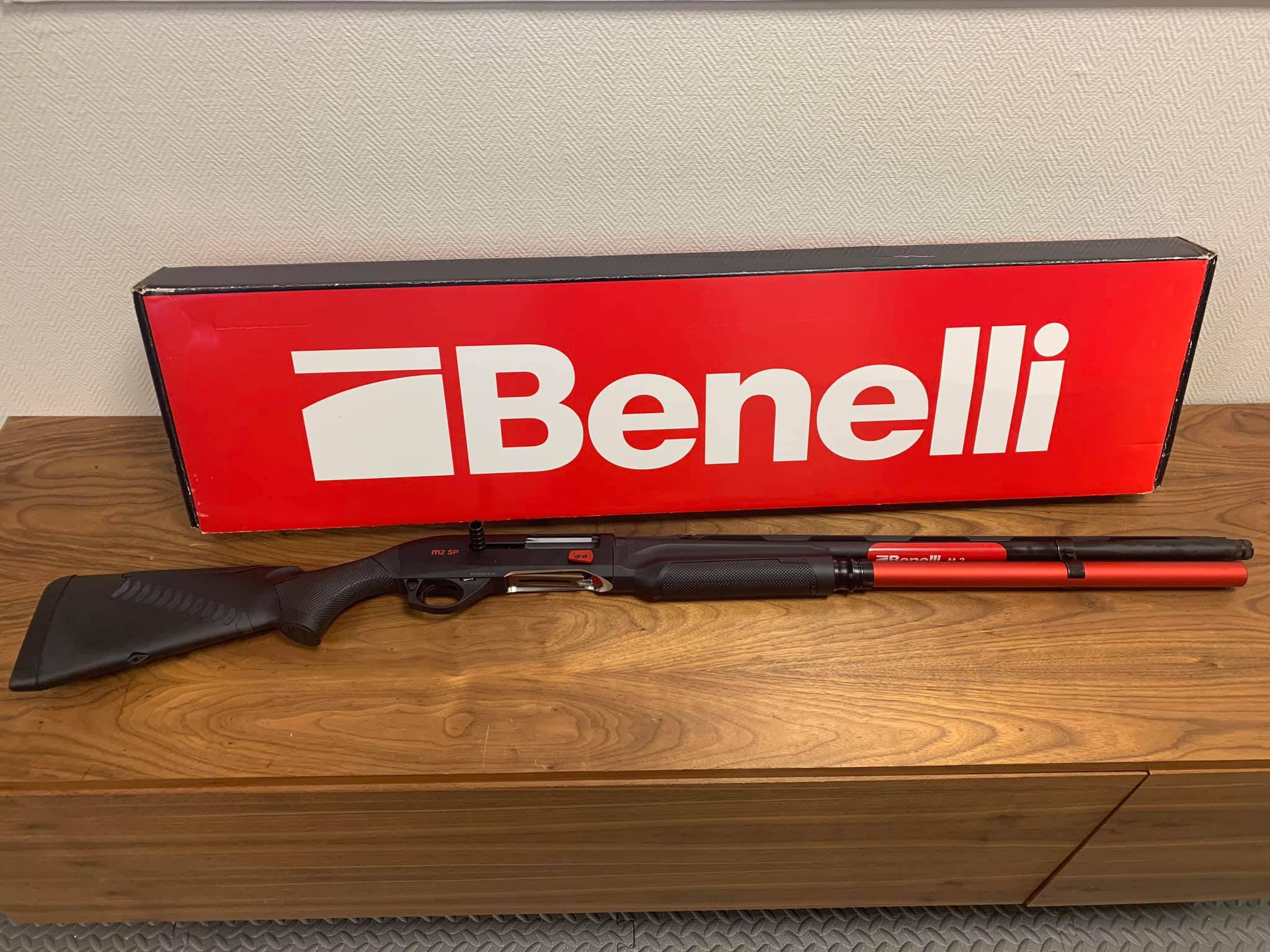 Modification puit de chargeur sur Benelli M2. Spécial speedload, shotgun. — photo