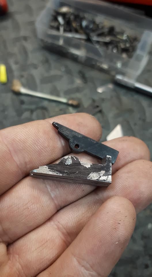 Job du jour, fabrication de deux extracteurs Harmerli P240 en 38S&W WC en acier xc75. — photo
