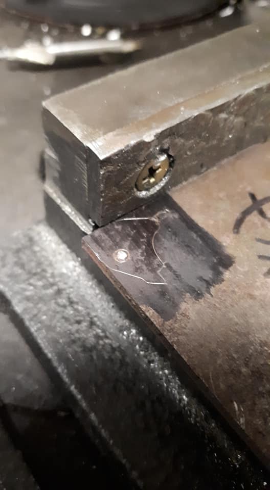 Poste du soir, avec quelques photos de la fabrication et trempe d'un percuteur sur un S… — photo