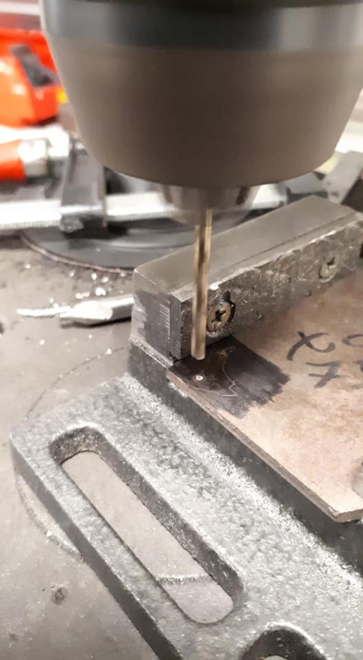 Poste du soir, avec quelques photos de la fabrication et trempe d'un percuteur sur un S… — photo