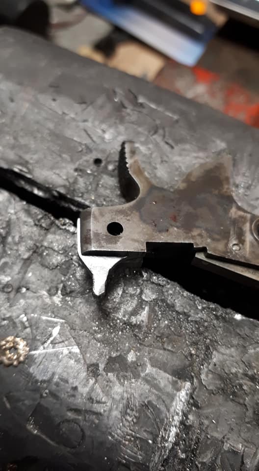 Poste du soir, avec quelques photos de la fabrication et trempe d'un percuteur sur un S… — photo