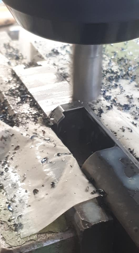 Poste du jour, Usinage d'une culasse STI Tactical déjà traite il y à quelques année pou… — photo