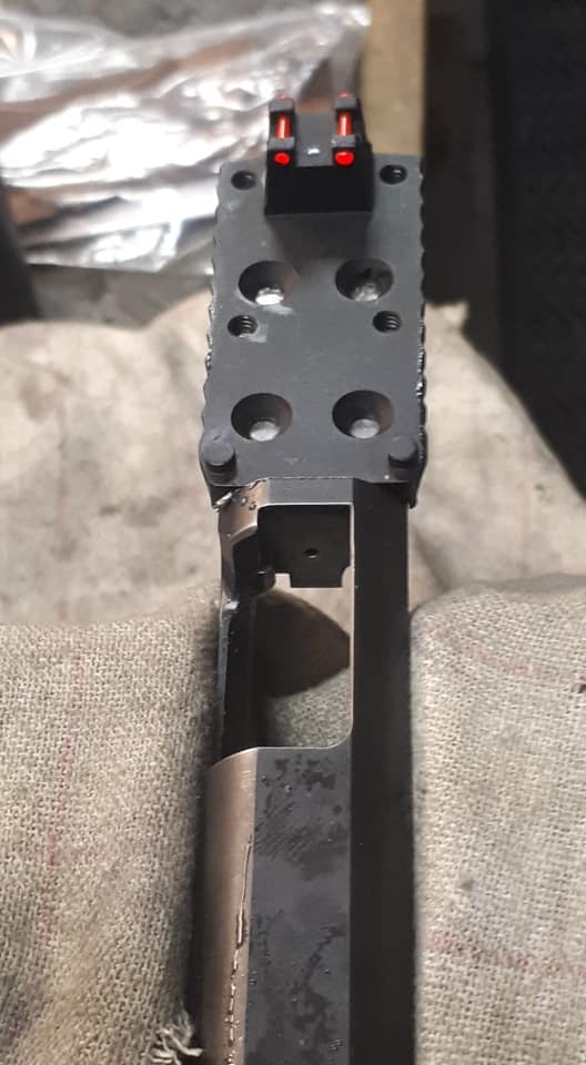 Poste du jour, Usinage d'une culasse STI Tactical déjà traite il y à quelques année pou… — photo