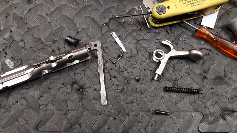 Quelques photos d'une préparation départ sur une carabine Browning T-bolt — photo