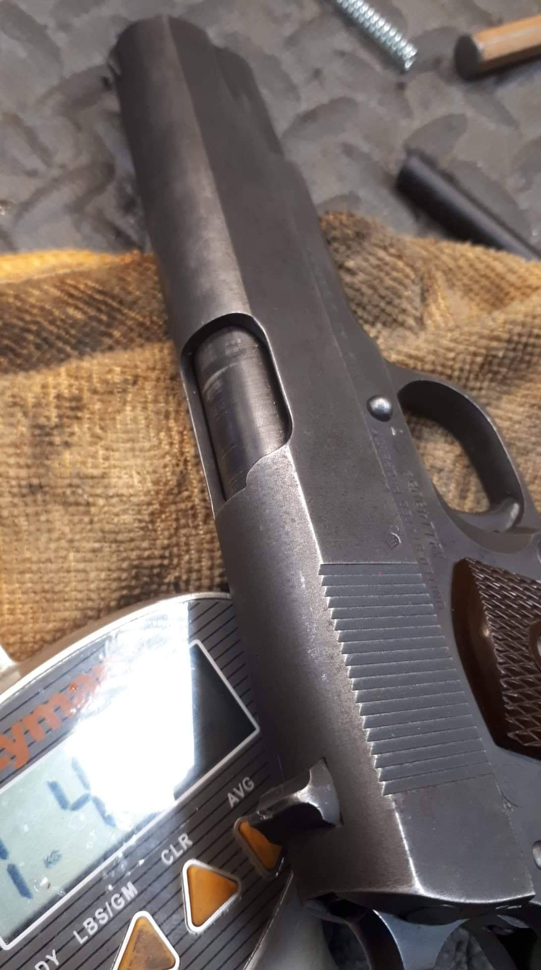 Poste du jour sur le changement d'un canon Lothar Walther sur un Colt 1911 de 1943 préc… — photo