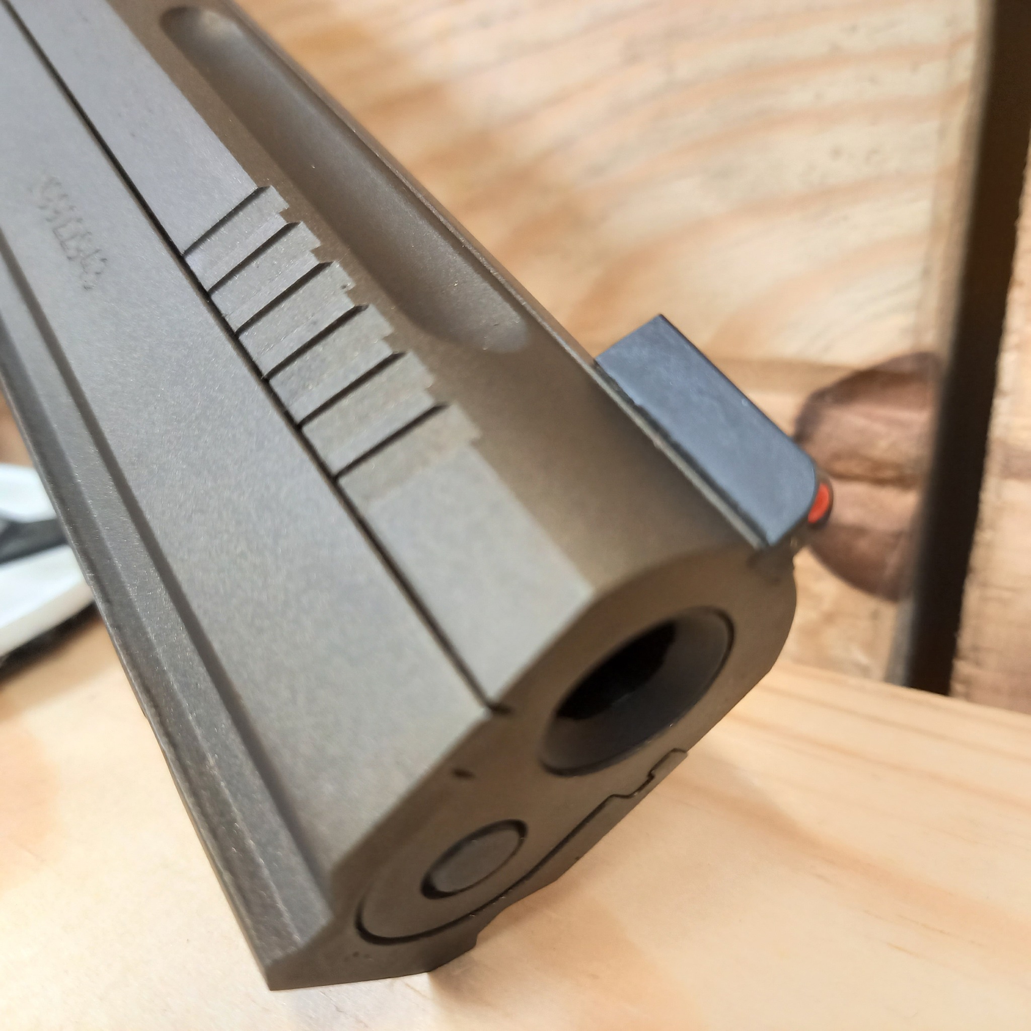 Custom Tanfoglio Stock III : usinage et départ match — photo