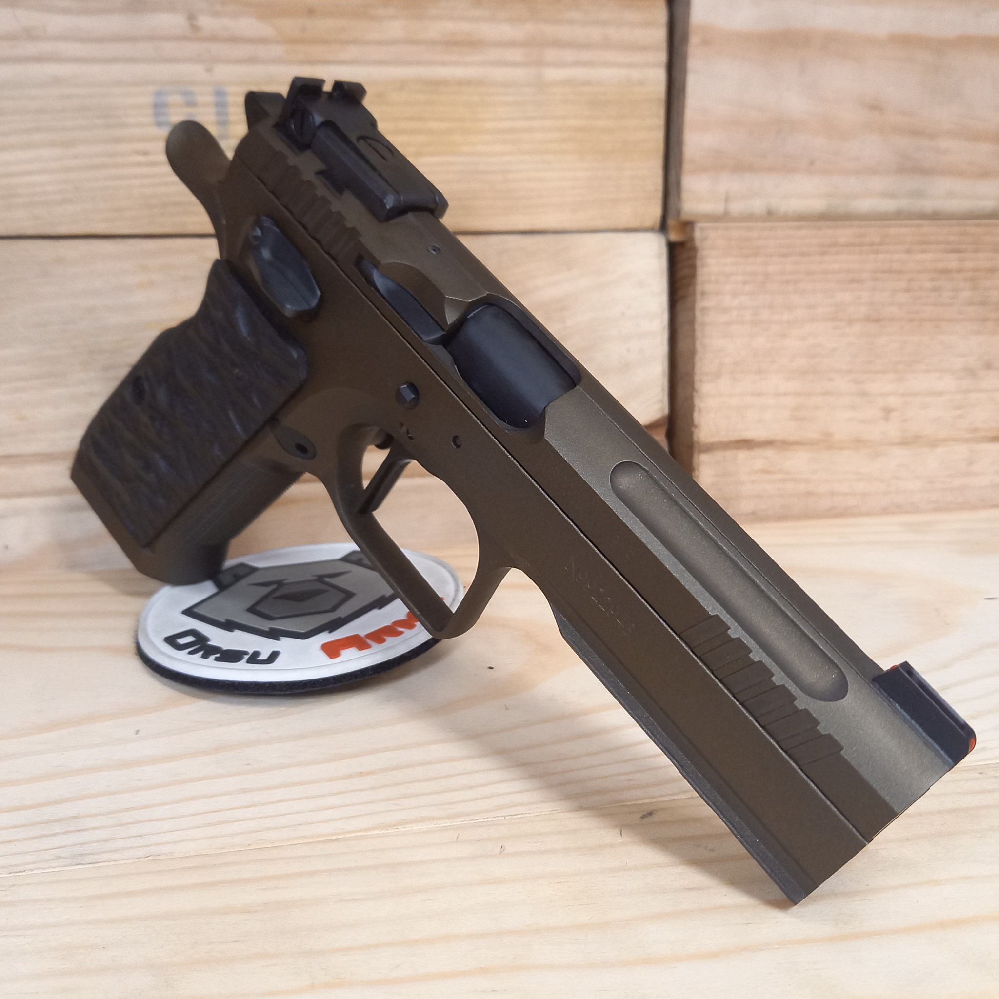 Custom Tanfoglio Stock III : usinage et départ match — photo