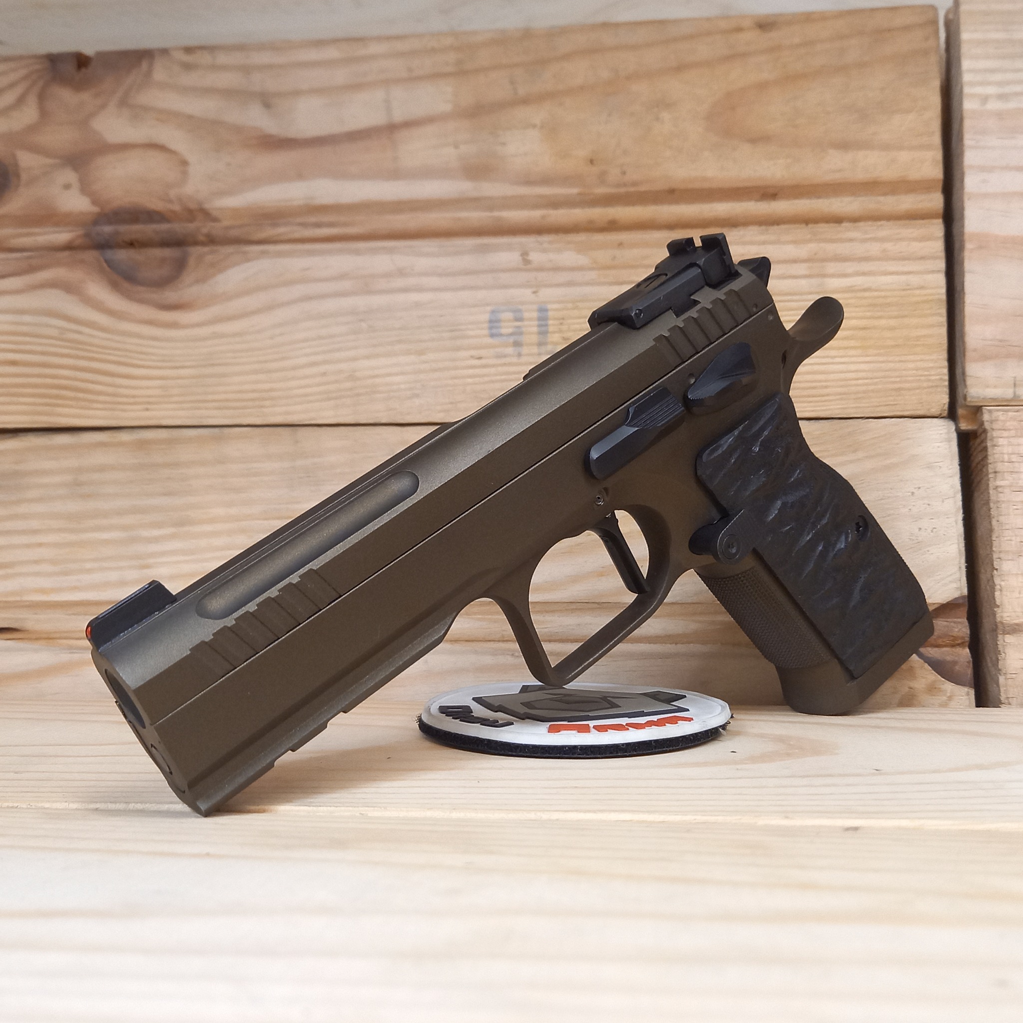 Custom Tanfoglio Stock III : usinage et départ match — photo