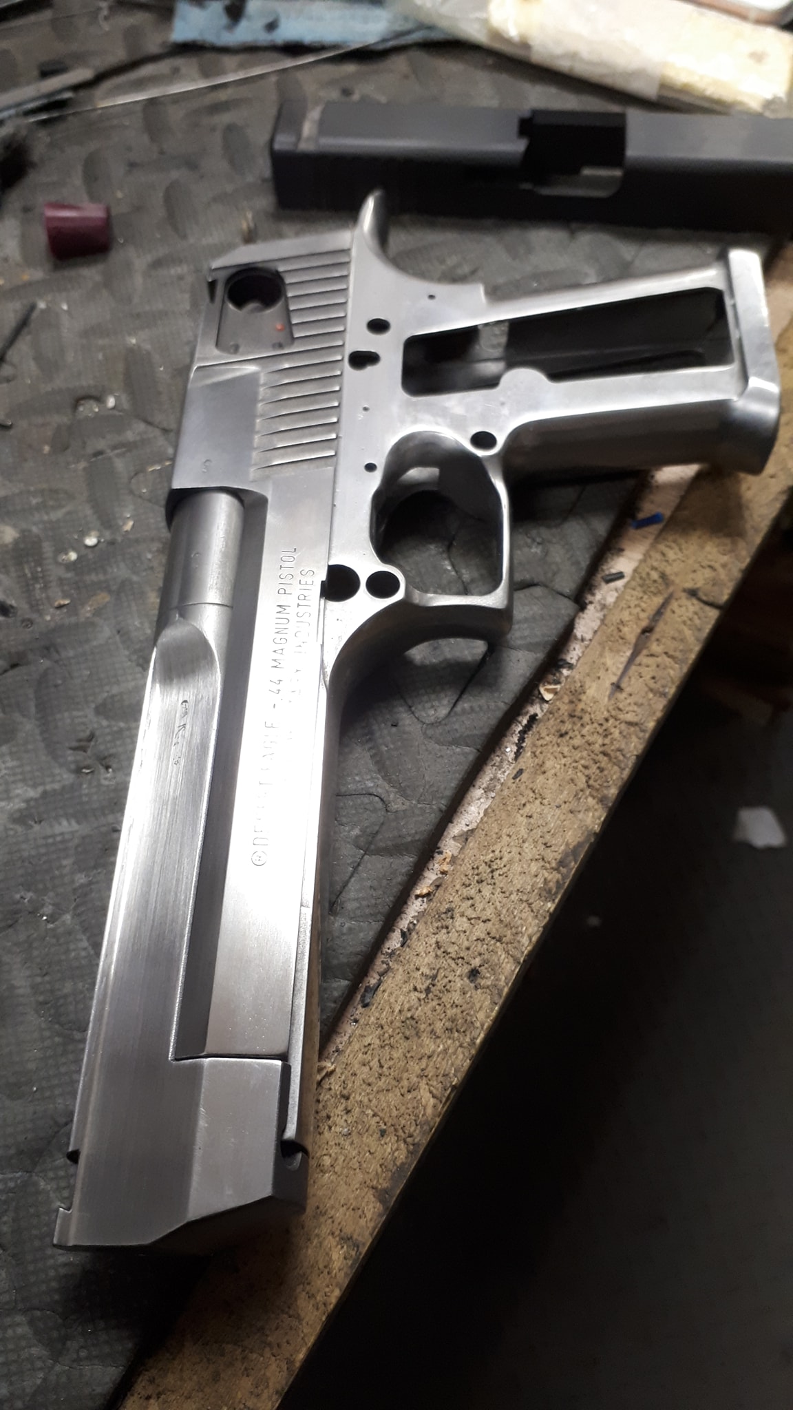 IMI Désert Eagle en 44mag : — photo