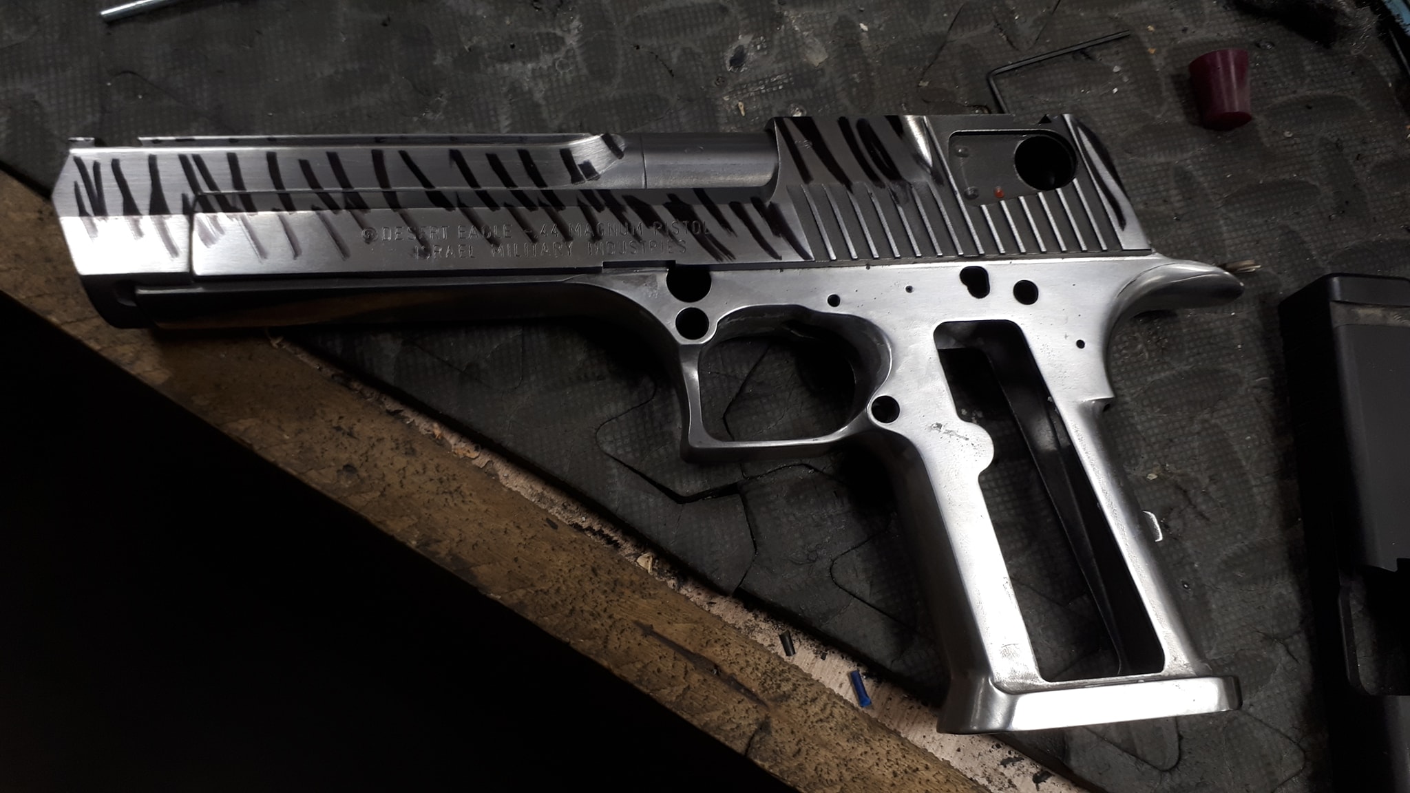 IMI Désert Eagle en 44mag : — photo