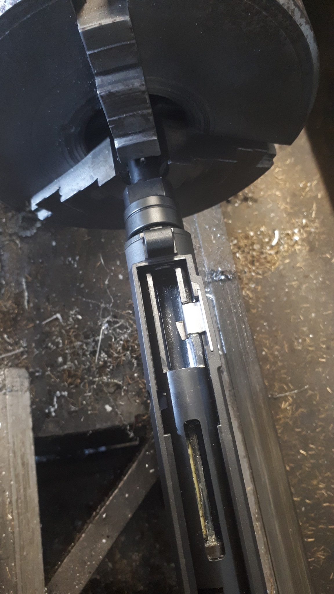 Poste du jour sur la fabrication sur mesure d'un Full RDS Carbonne sur une Carabine Sch… — photo
