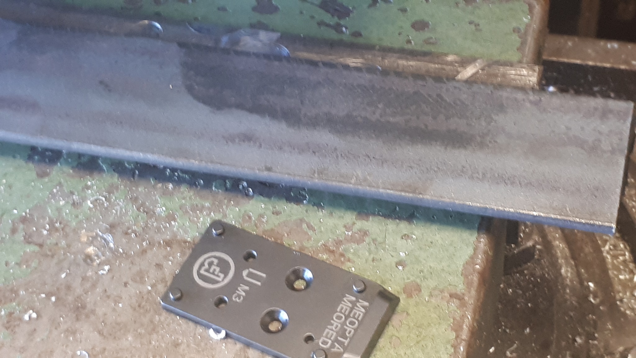 Poste du jour sur la fabrication d'une interface pour point rouge Vortex Venom sur un C… — photo