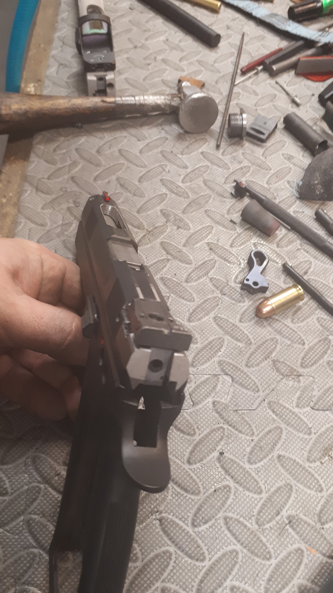 Poste du Jour sur le Custom d'un CZ 97B bien qu'il y ait déjà eut une magnifique présen… — photo