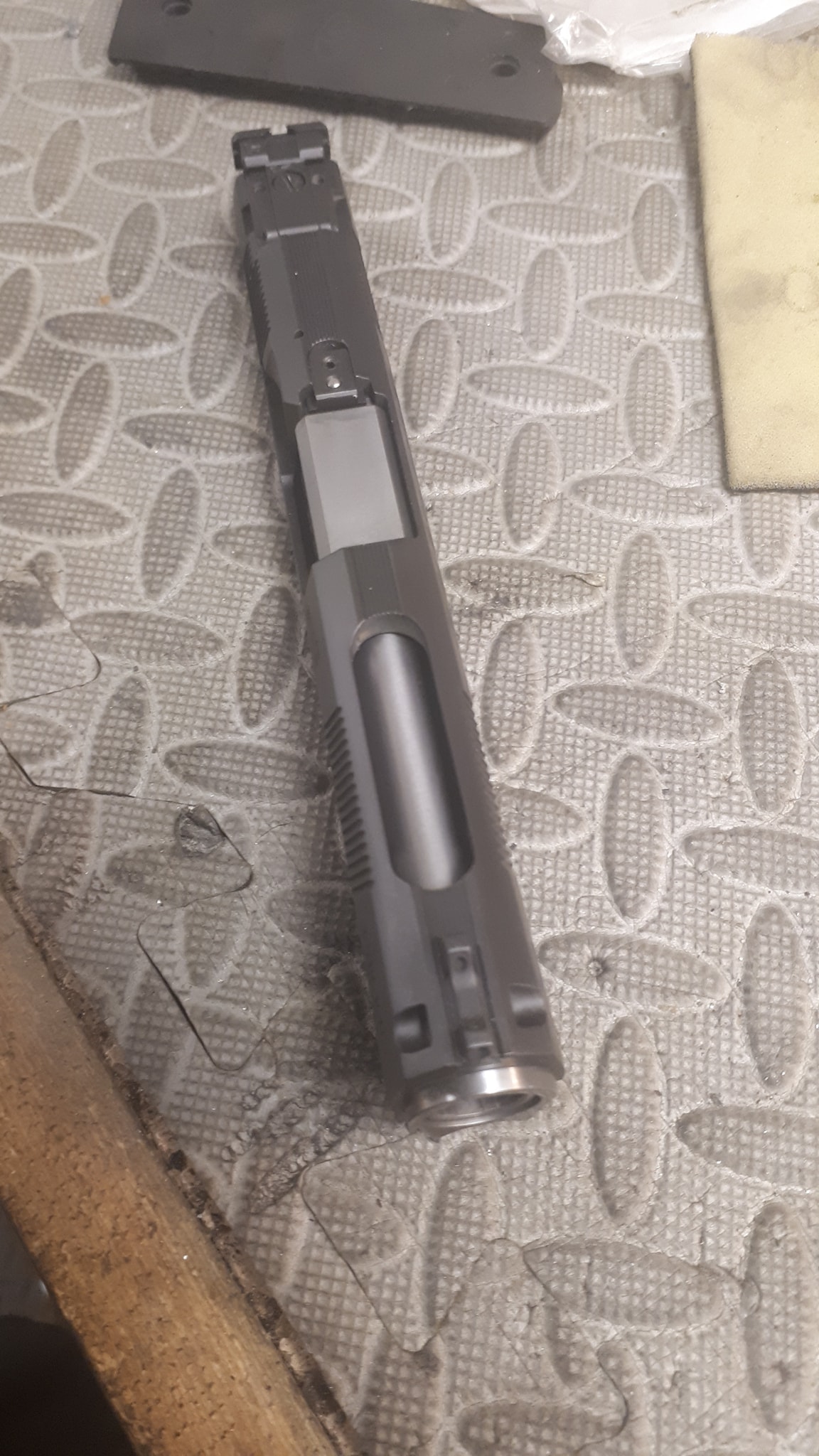 Poste du Jour sur le Custom d'un CZ 97B bien qu'il y ait déjà eut une magnifique présen… — photo