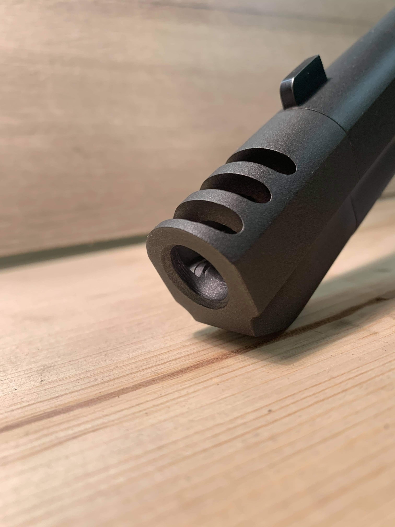 Deuxiéme et dernier post sur ce petit 1911 Springfield Super Comp refait à neuf et pass… — photo