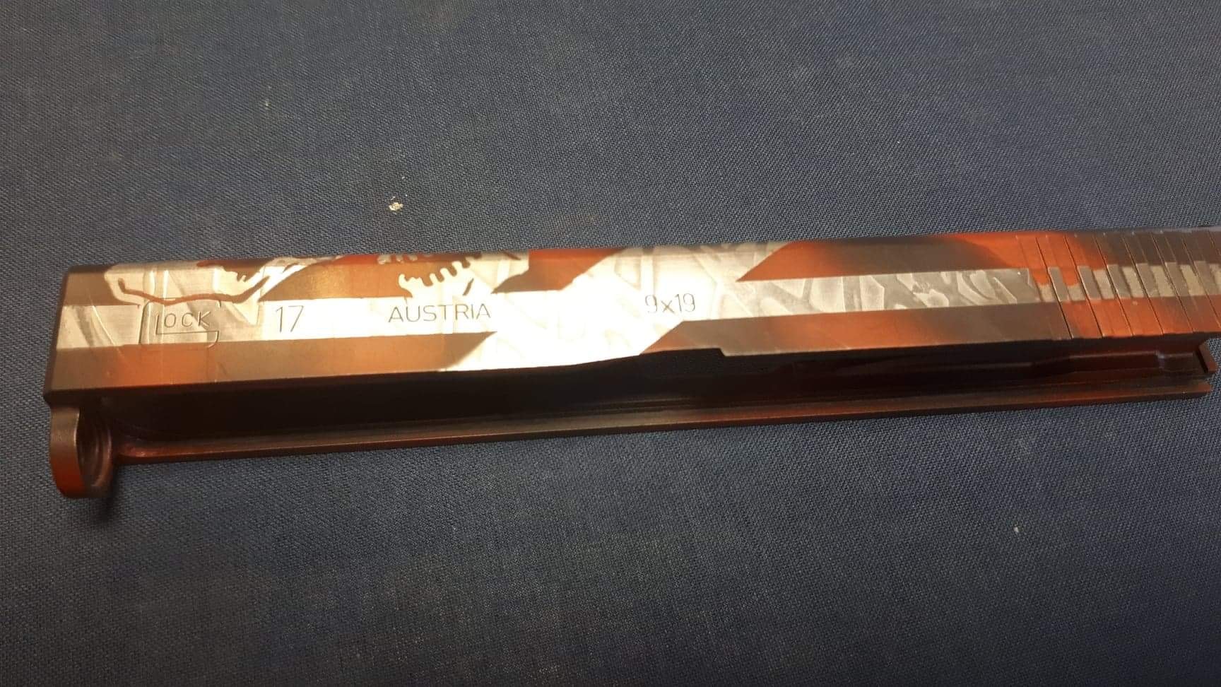 Poste du jour sur la réalisation d'un Custom Acide engraving + Cerakote bi ton Smith et… — photo